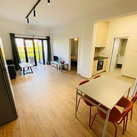 Papadavid Apartments Пафос Екстериор снимка