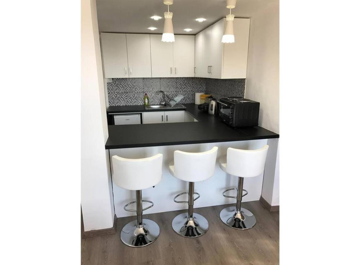 Papadavid Apartments Пафос Екстериор снимка