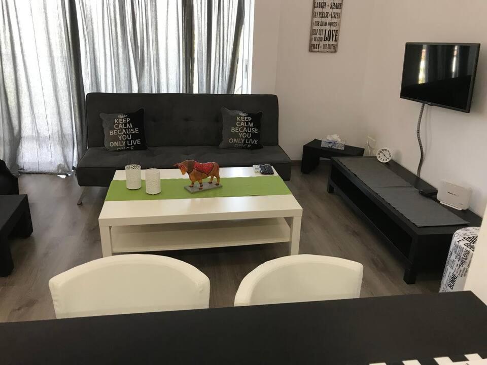 Papadavid Apartments Пафос Екстериор снимка