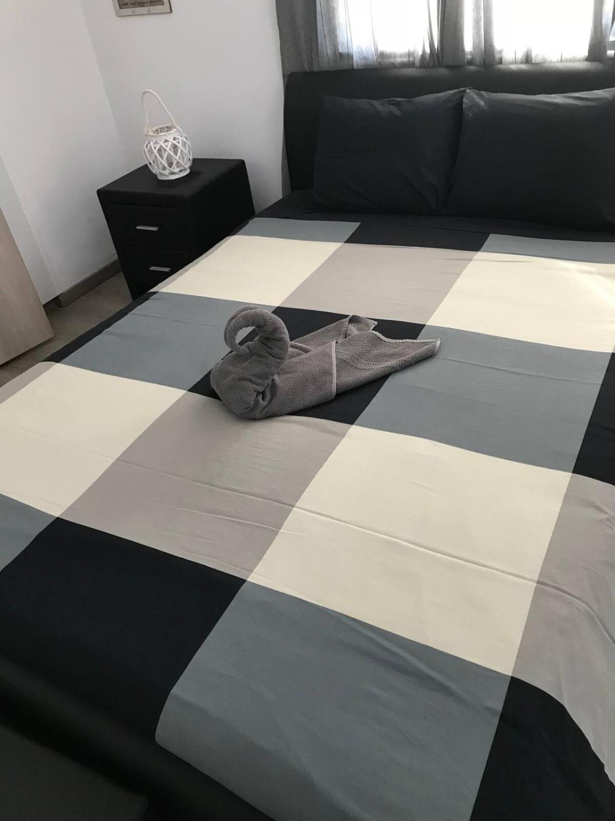 Papadavid Apartments Пафос Екстериор снимка