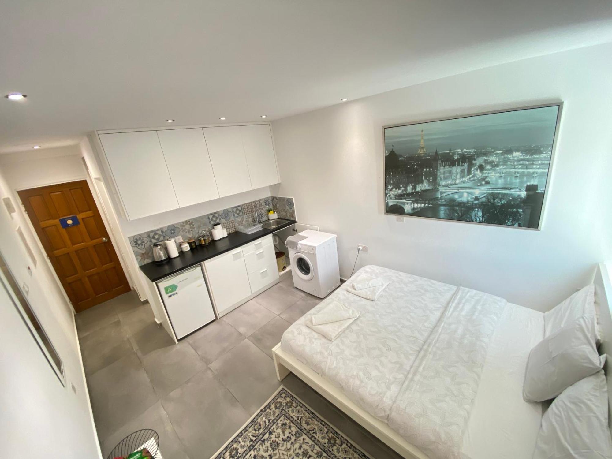 Papadavid Apartments Пафос Екстериор снимка