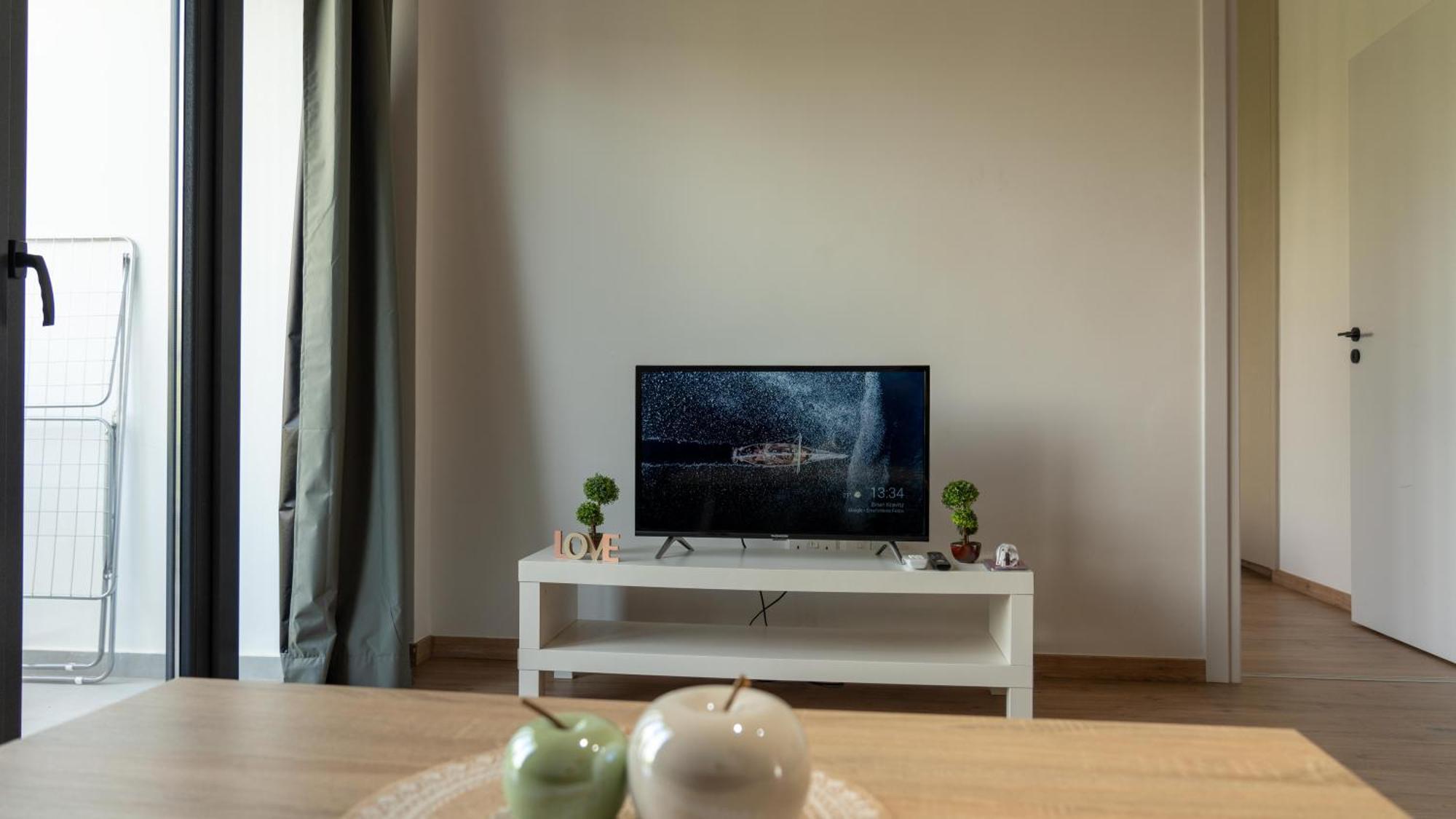 Papadavid Apartments Пафос Екстериор снимка