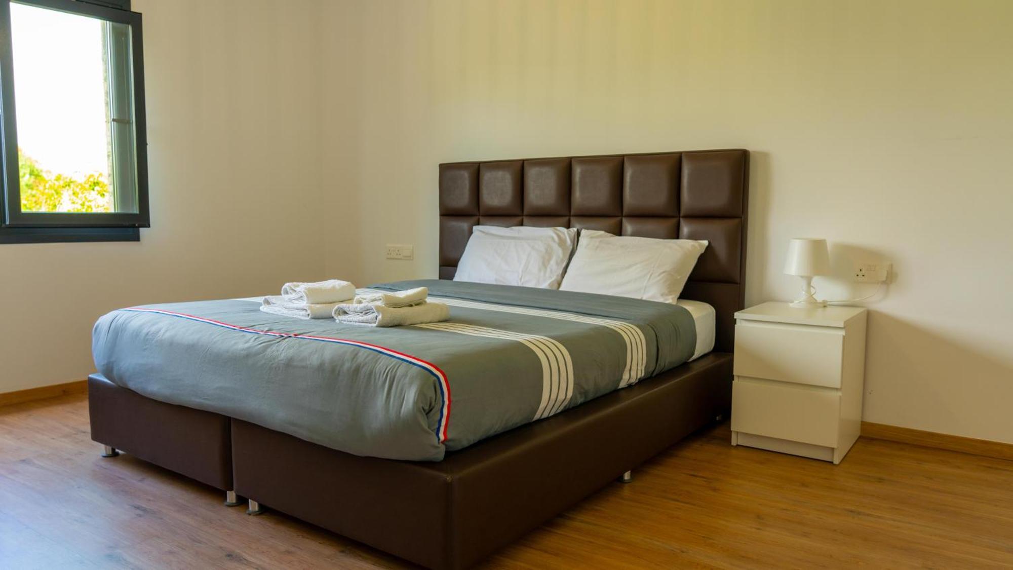 Papadavid Apartments Пафос Екстериор снимка