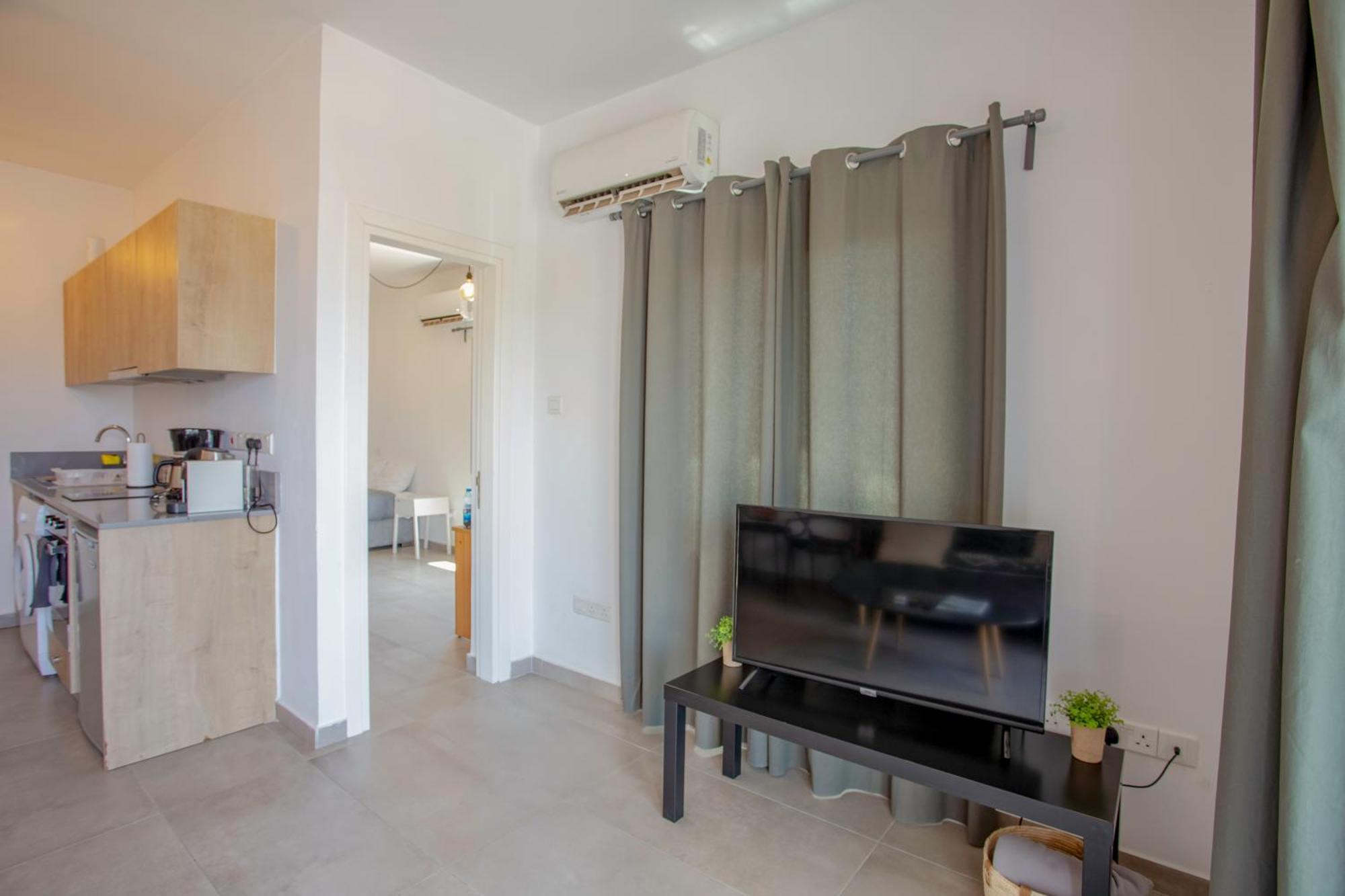 Papadavid Apartments Пафос Екстериор снимка