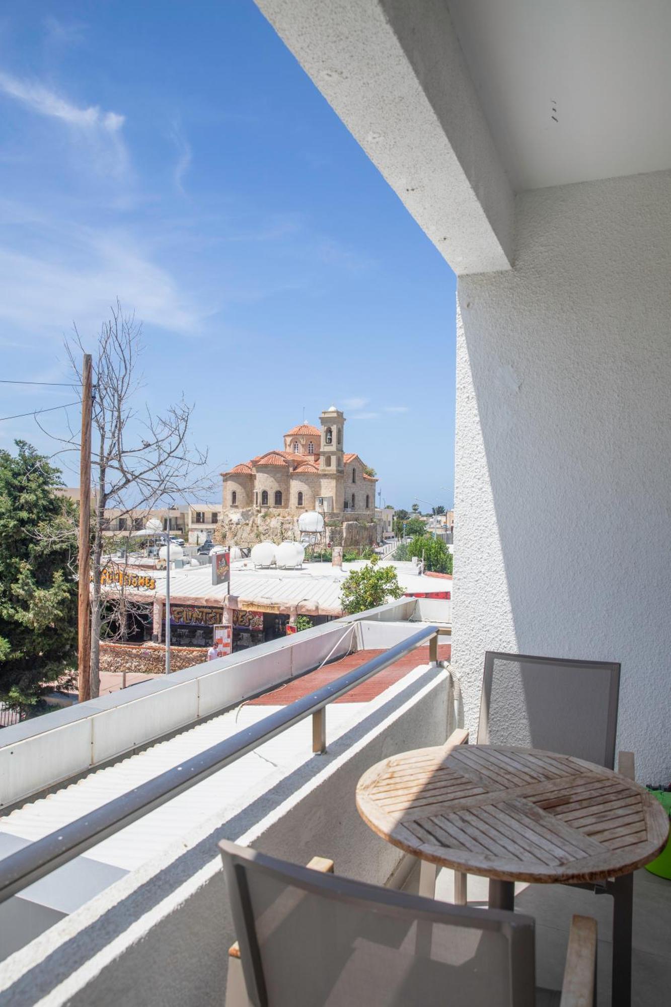 Papadavid Apartments Пафос Екстериор снимка