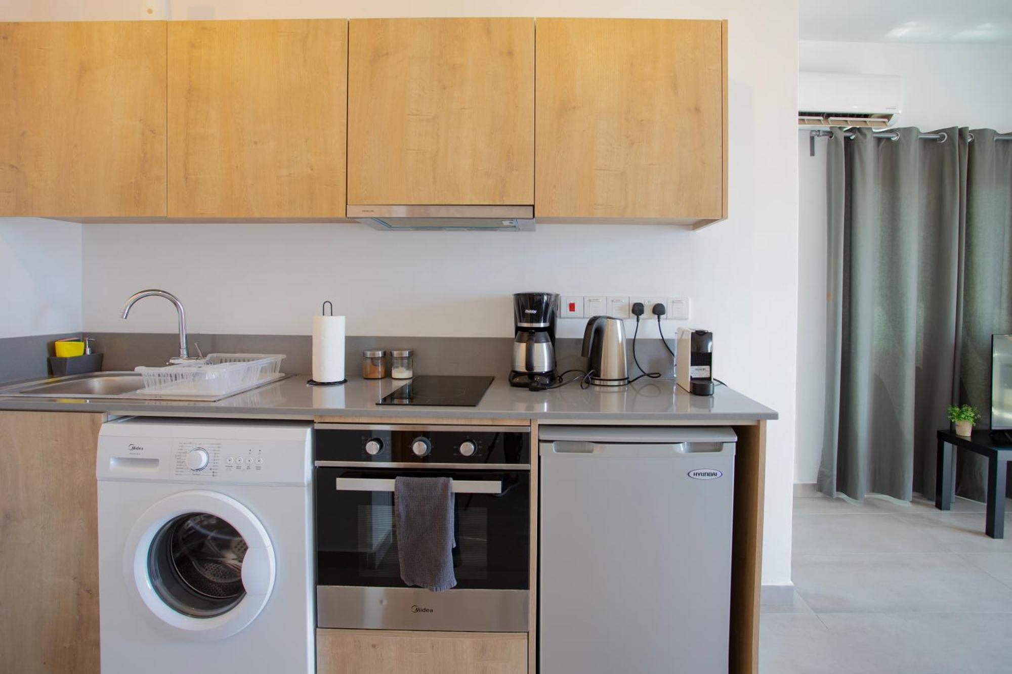 Papadavid Apartments Пафос Екстериор снимка