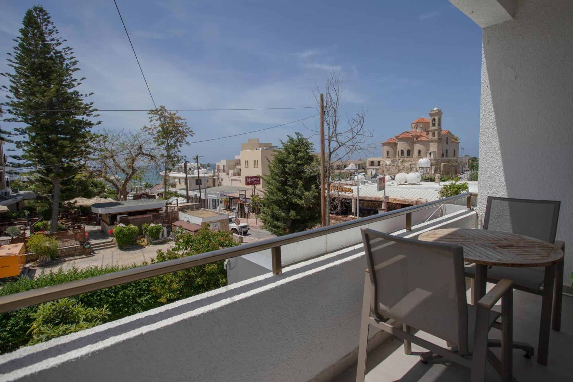 Papadavid Apartments Пафос Екстериор снимка